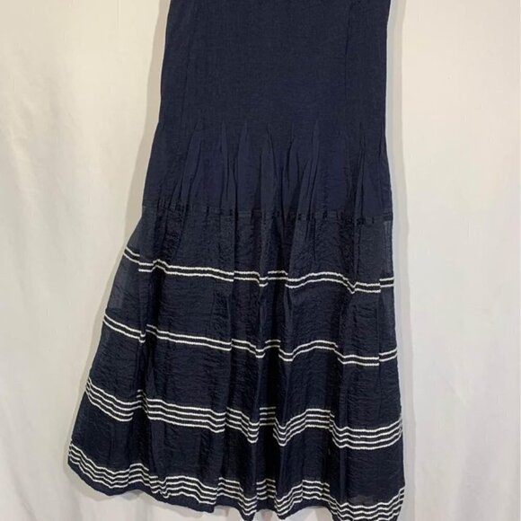 Spanner skirt/dress. Can be worn both way. Lined. Size small. Navy blue/white. - Picture 7 of 8